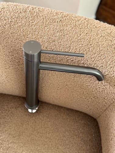 Customer photo review of Mitigeur de salle de bain gris brossé
