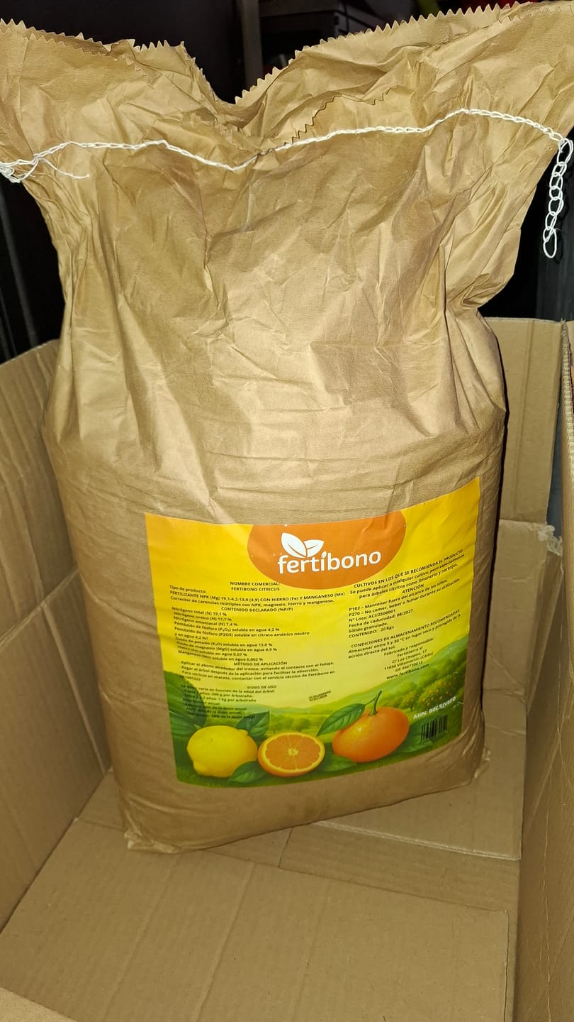 Customer photo review of FERTIBONO Abono Cítricos Premium para Limonero y Naranjos, 20-5-11, (20Kg), con Hierro, Calcio, Azufre, Magnesio, y Manganeso - Corrector de Carencias Múltiples