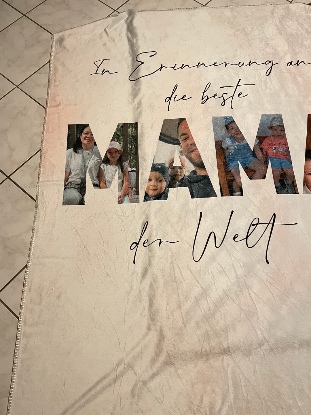 Customer photo review of Personalisierte Decke - "In Erinnerung an die beste Mama"