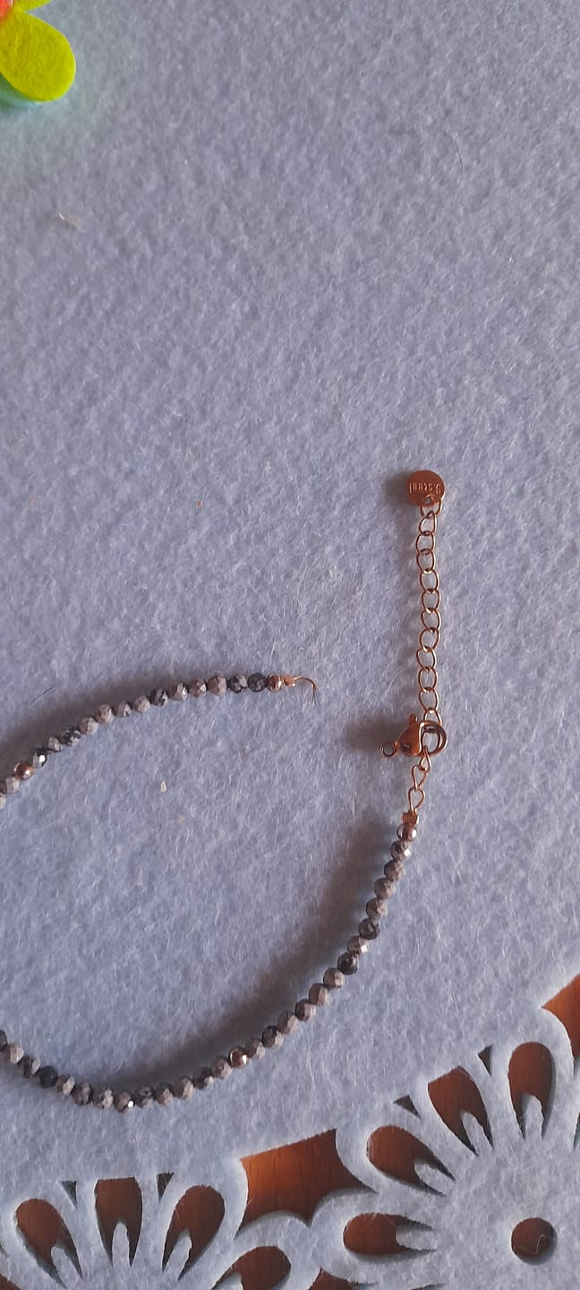 Customer photo review of Obsidian Armband - Schneeflocken Obsidian