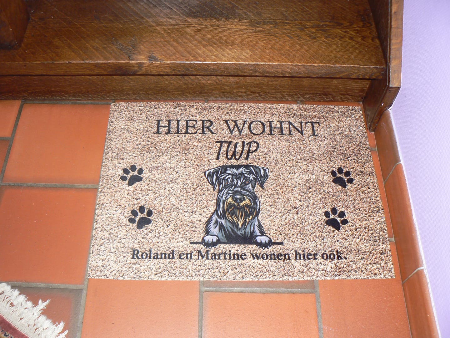 Customer photo review of Willkommen bei - Personalisierte Fußmatte Hund &  Katze (1-4 Haustiere)