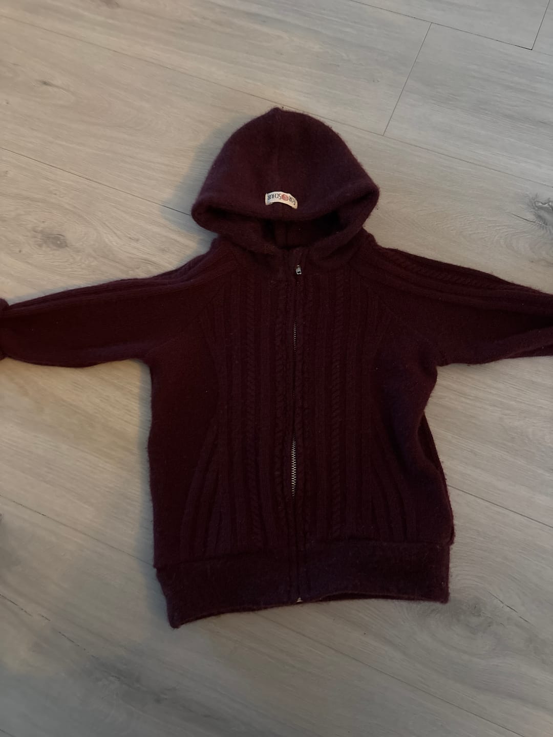Customer photo review of Kaschmir Baby Kapuzenjacke Rot Gr. 86/92