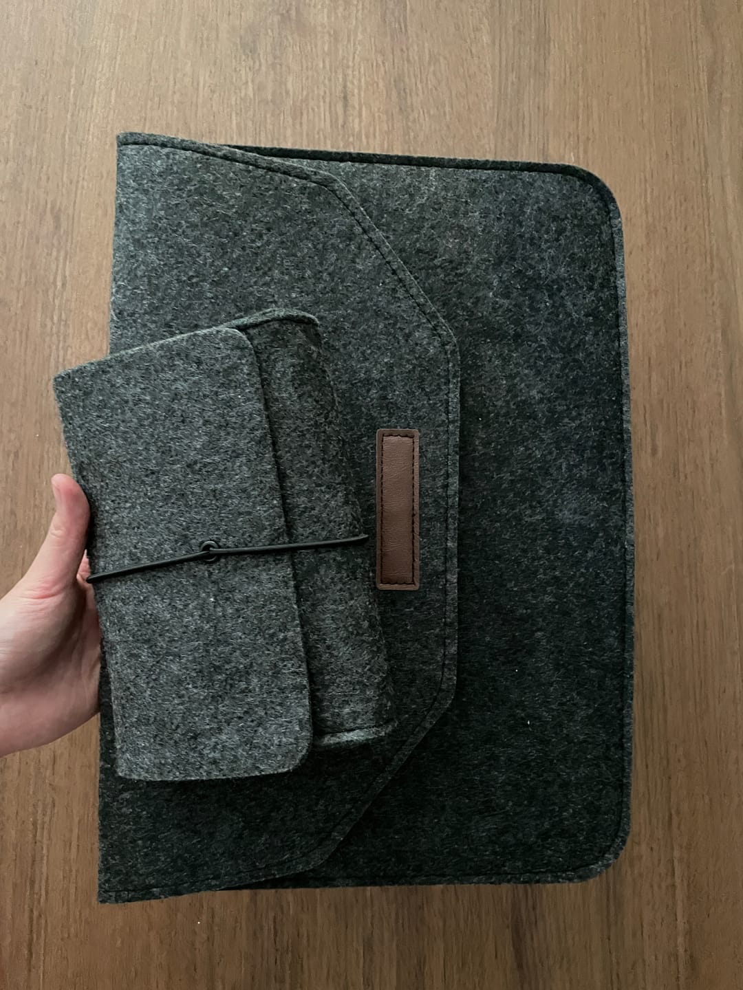 Customer photo review of Synthetic Wool Laptop Sleeve with Charger Pouch – Protective Felt Cover for MacBook Air & Pro 13/14/16"