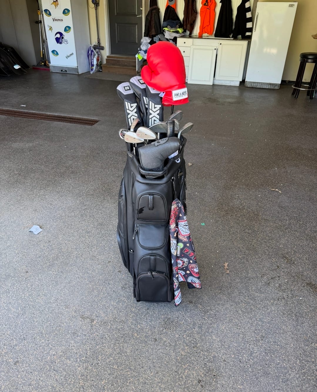 Customer photo review of High Roller Black - Magnetic Golf Towel