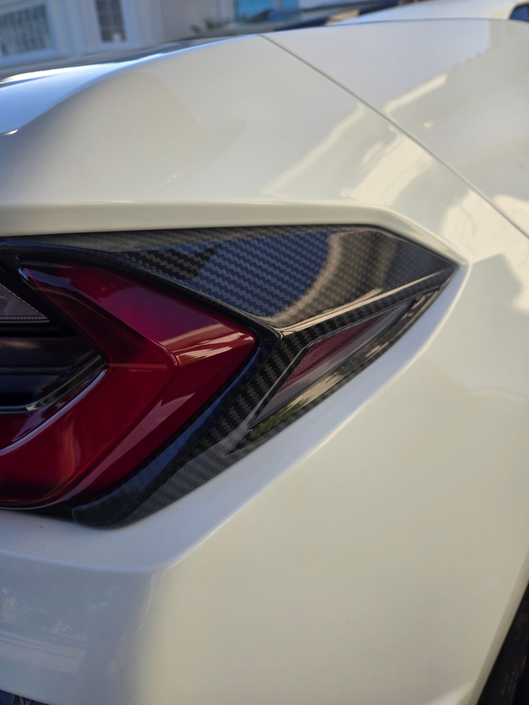 Customer photo review of C8 Corvette Rear Taillight Side Lamp Frame Cover – Real Dry Carbon Fiber (2020–2026 Stingray, Z51, Z06, HTC & Coupe)
