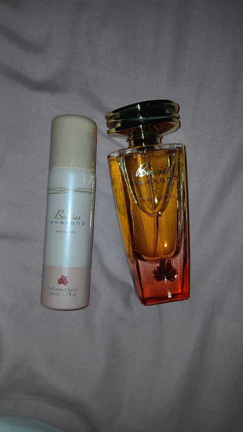 Customer photo review of Berries Weekend Pink Edition Eau De Parfum 100ml - Fragrance World