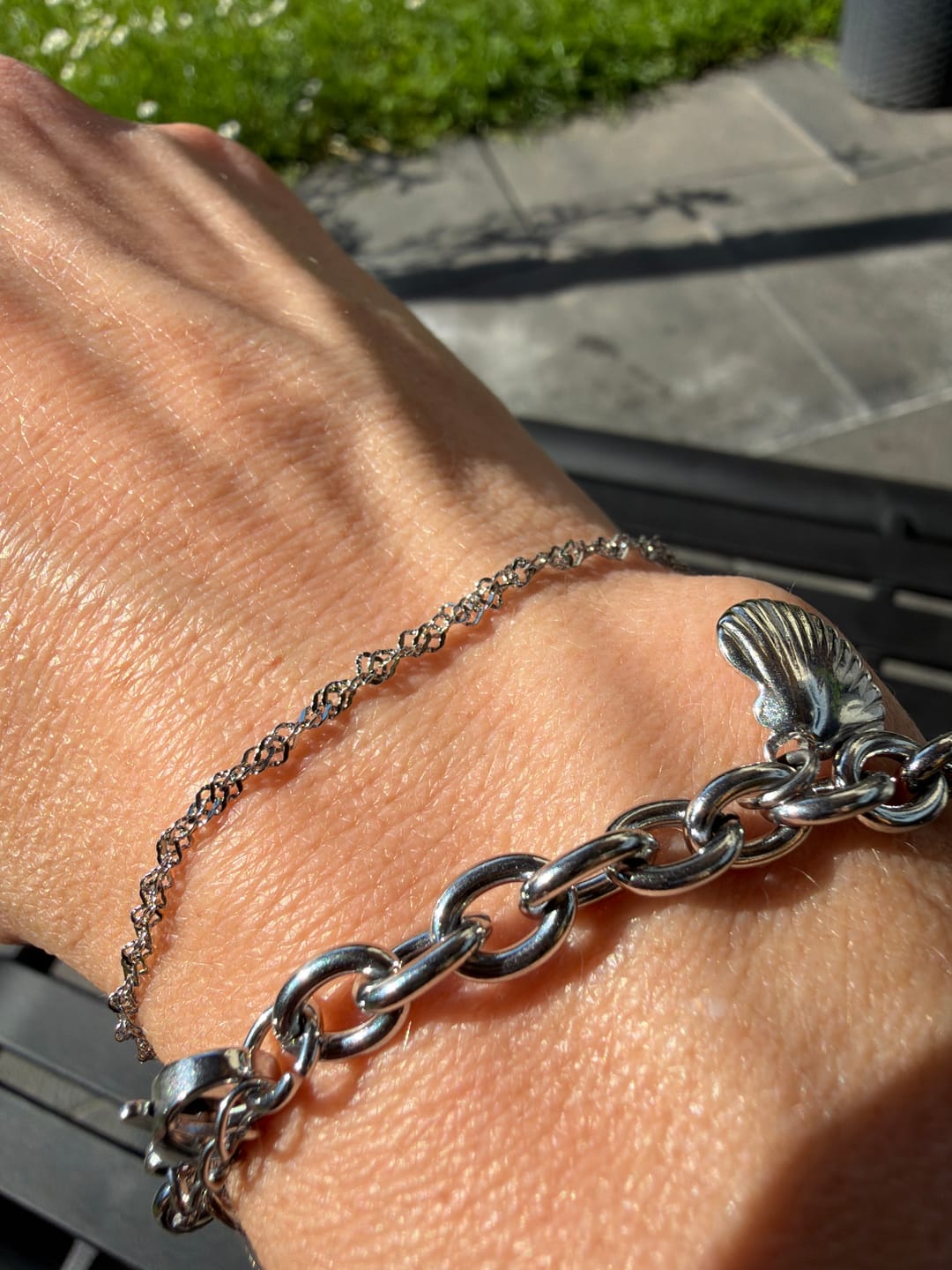 Customer photo review of Twisted Simple Armband 14K Vergoldet