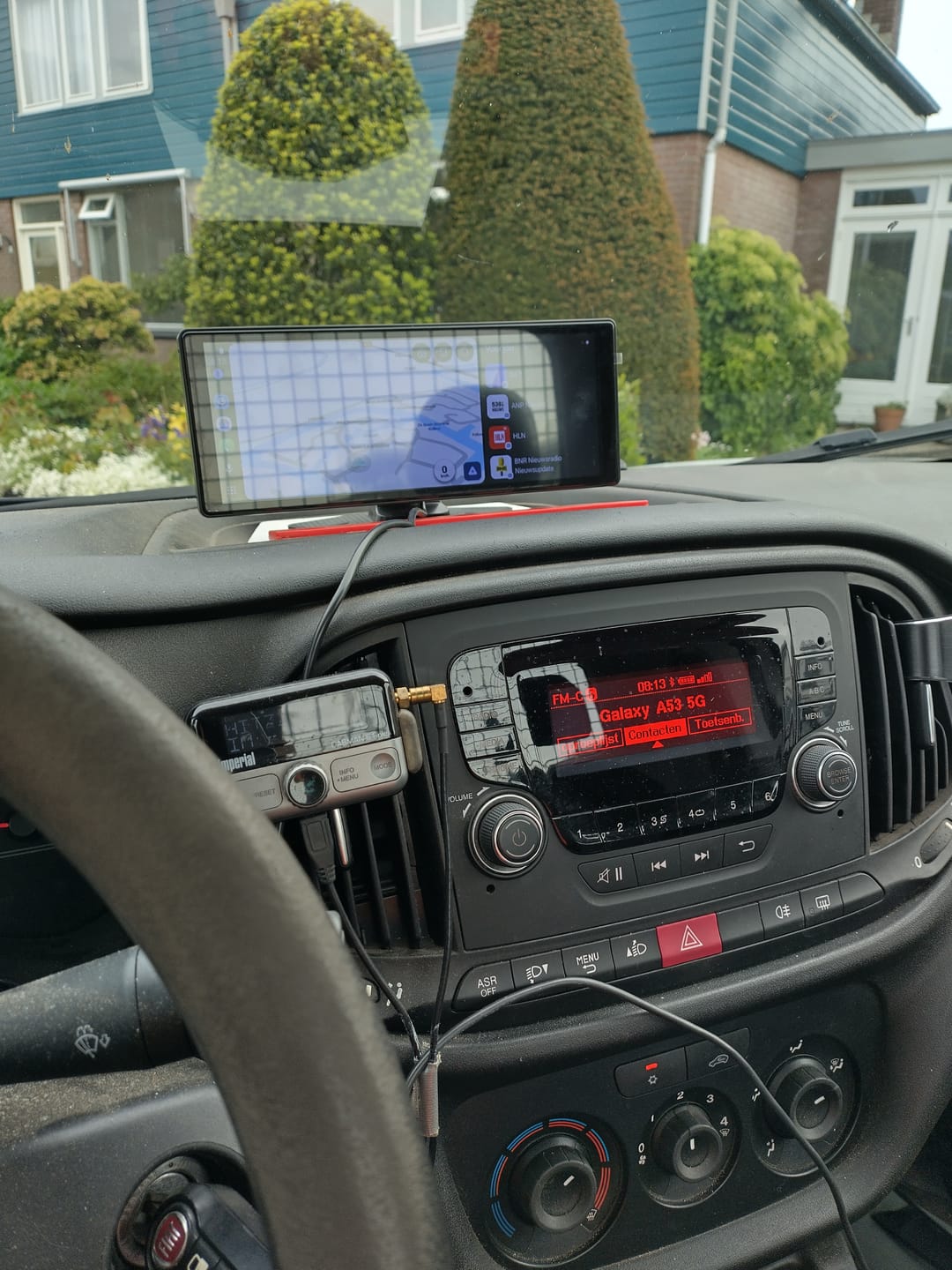 Customer photo review of Siltcon® 9”  Carplay / Android Auto Scherm