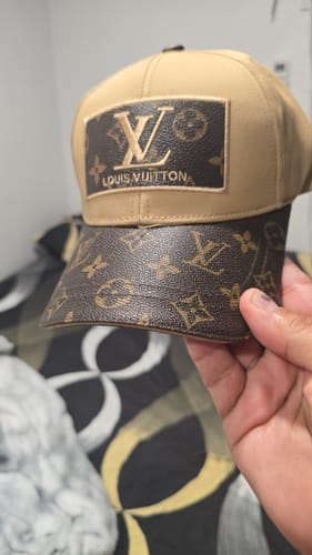 Customer photo review of Sleek Minimalist Baseball Cap - Versatile and Stylish