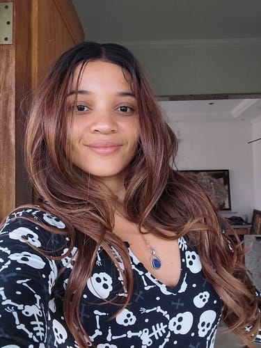 Customer photo review of Lace Front Gardenia Castanho com Luzes Ondulada - Repartição Livre 13x4
