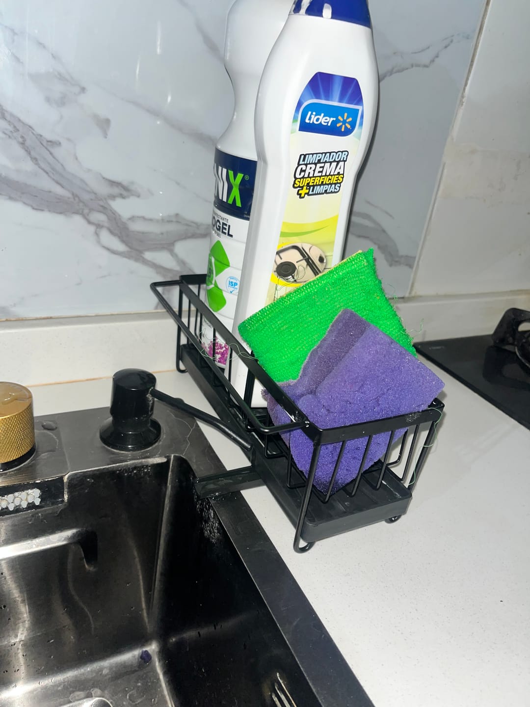 Customer photo review of Rack de Almacenamiento para Fregadero con Tubo de Drenaje Giratorio Estante de Esponja