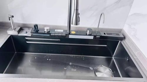 Customer photo review of Salen - Stainless Steel Kitchen Sink With Waterfall Single Bowl Digital Display