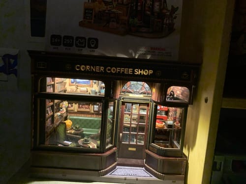 Customer photo review of Miniature House - Corner Coffee Shop