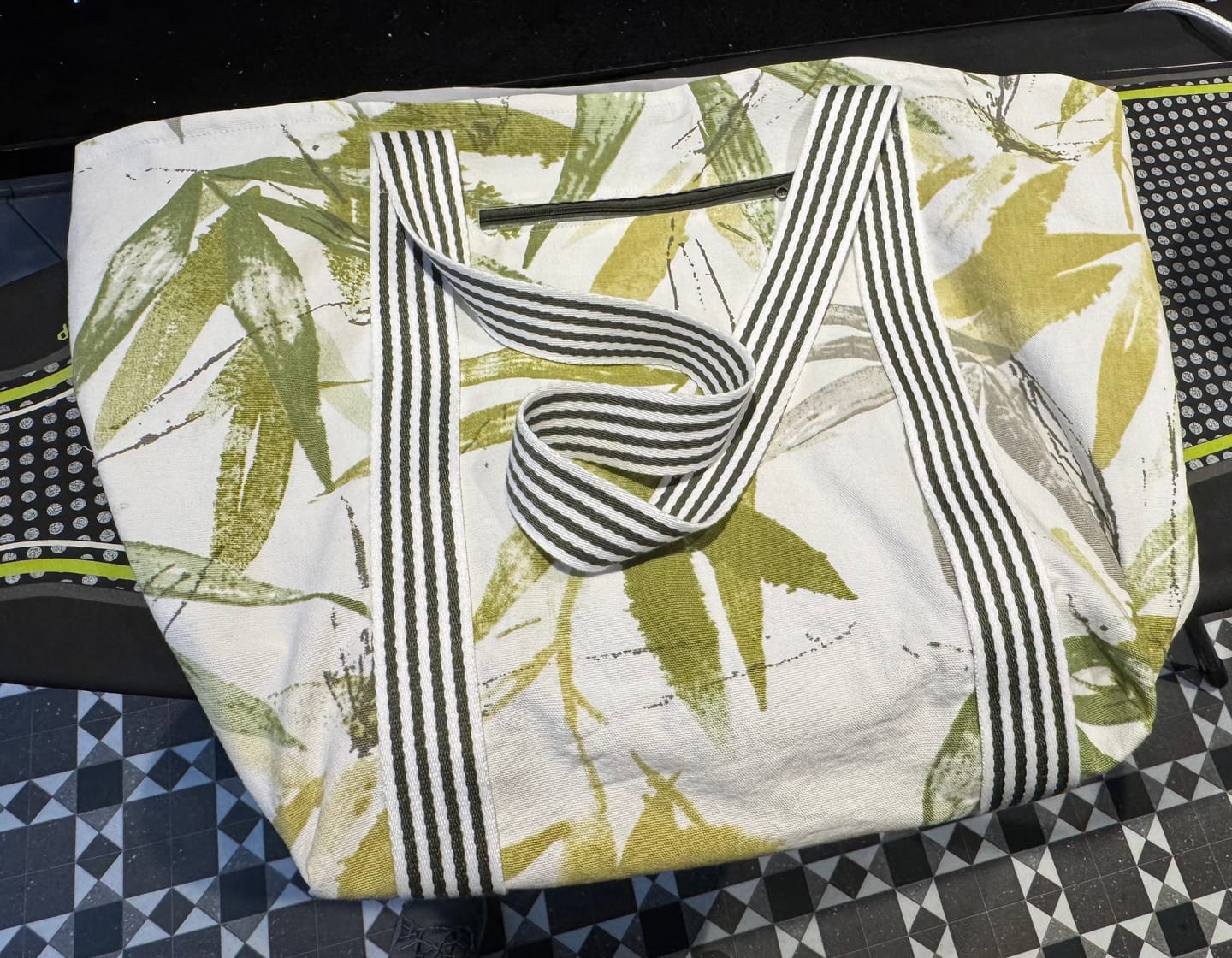 Customer photo review of Large Leaves Cotton Canvas Fabric