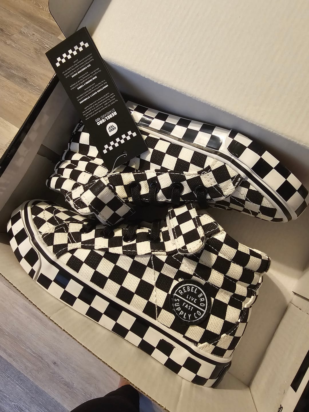 Customer photo review of SK8TR Hi-Top in Venice