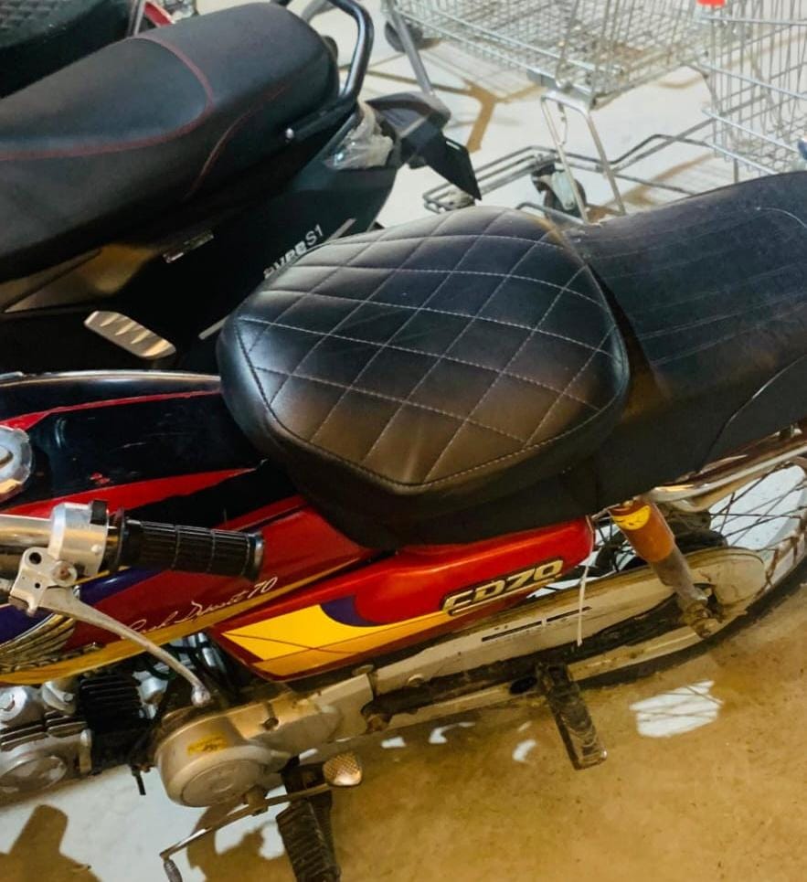 Customer photo review of Bike Seat Cushion - Universal Size (CC 70/100/110/125/150) Honda/Suzuki/ Yamaha/CHINA/EVEs