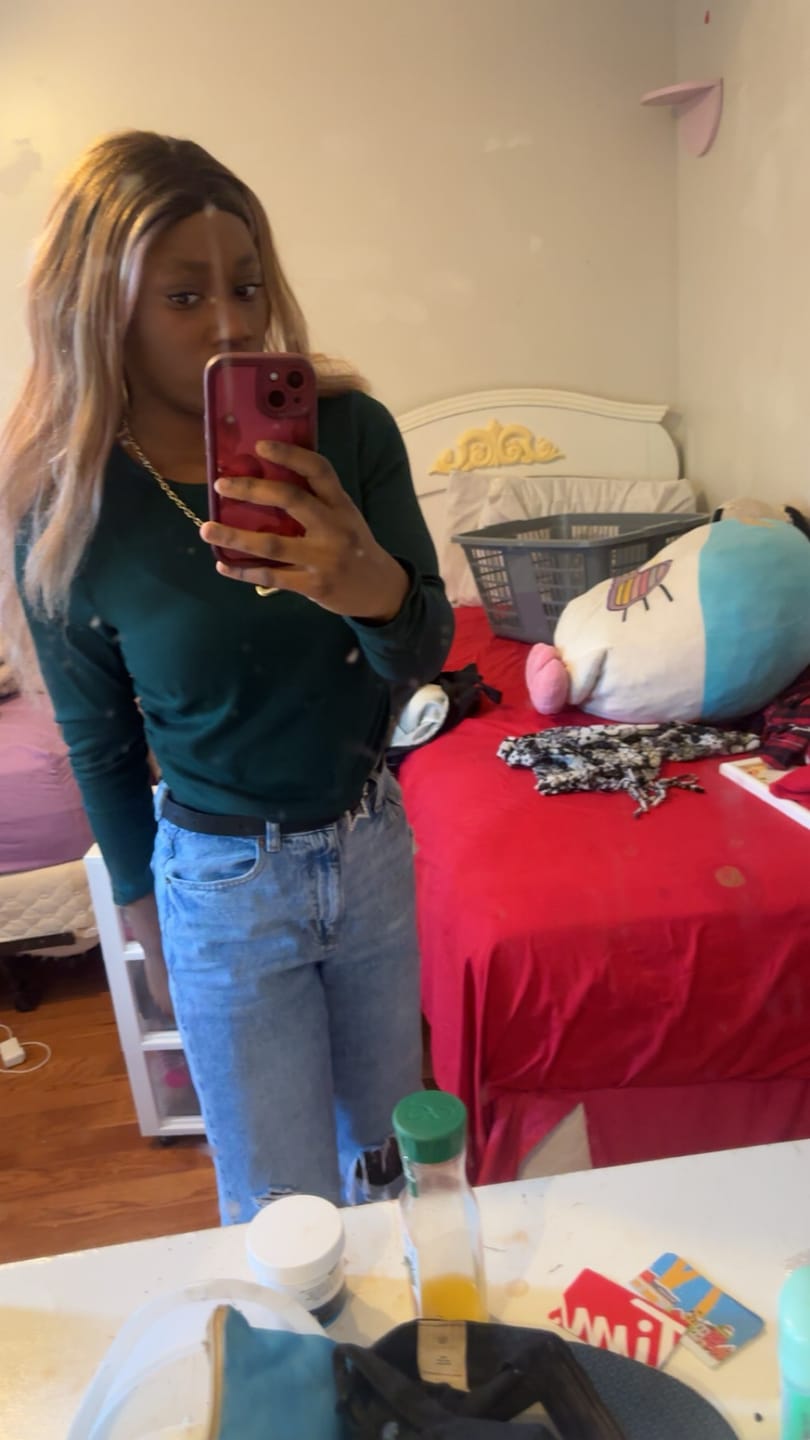 Customer photo review of Outre Every Wear HD Lace Front Wig - EVERY 38