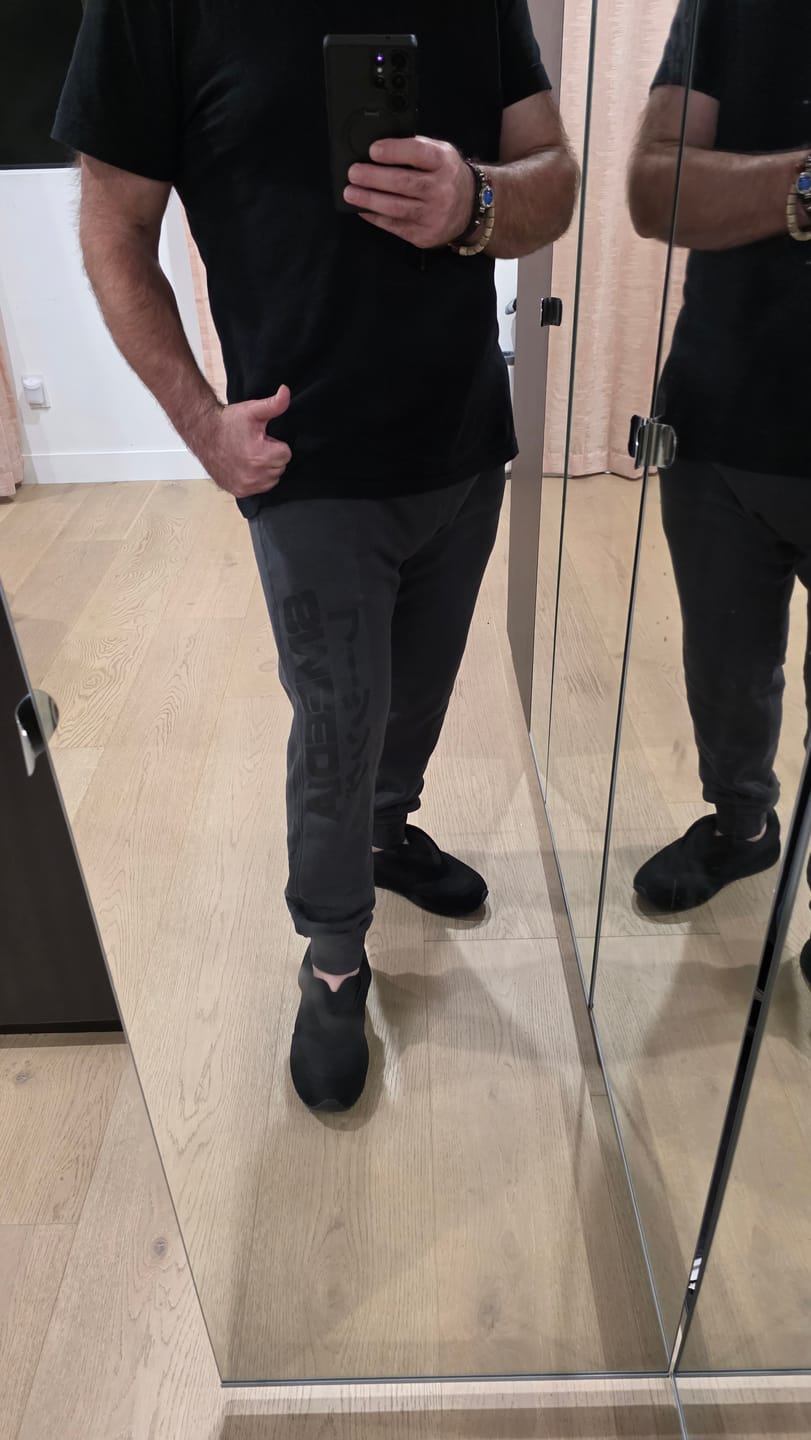 Customer photo review of Smeedia Racing Jogger- Dark Grey