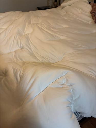 Customer photo review of MarshMellow Comforter