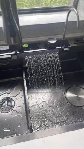 Customer photo review of Salen - Stainless Steel Kitchen Sink With Waterfall Single Bowl Digital Display