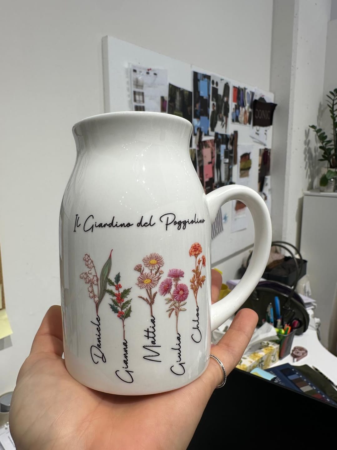 Customer photo review of Il giardino della mamma – Vaso personalizzato con nome e fiori per mamma e nonna