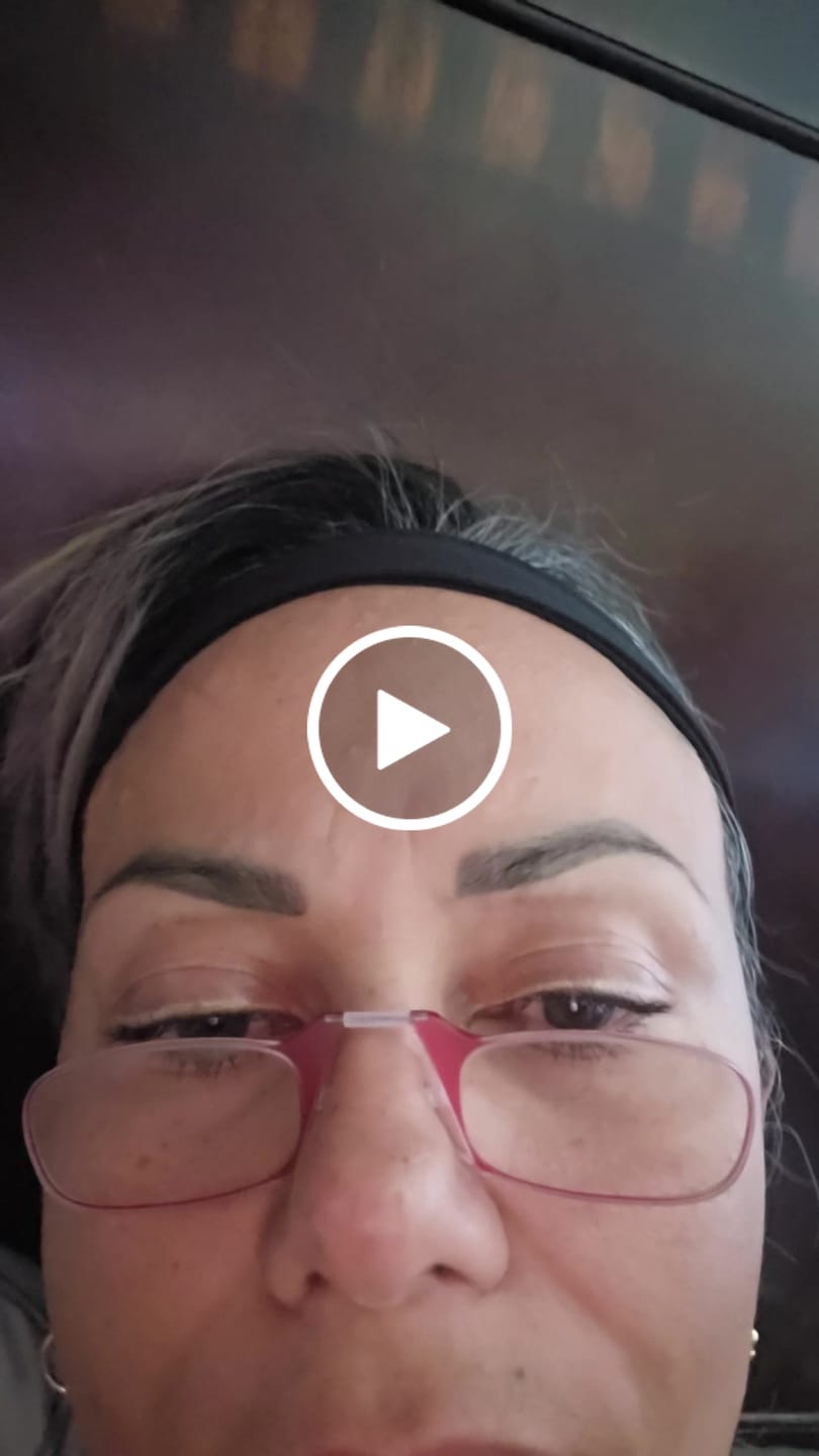 Customer video review of Readers + Silver Keychain Case