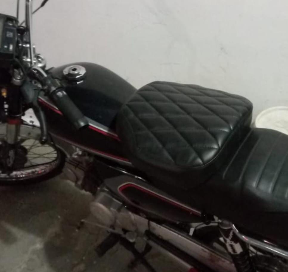 Customer photo review of Bike Seat Cushion - Universal Size (CC 70/100/110/125/150) Honda/Suzuki/ Yamaha/CHINA/EVEs