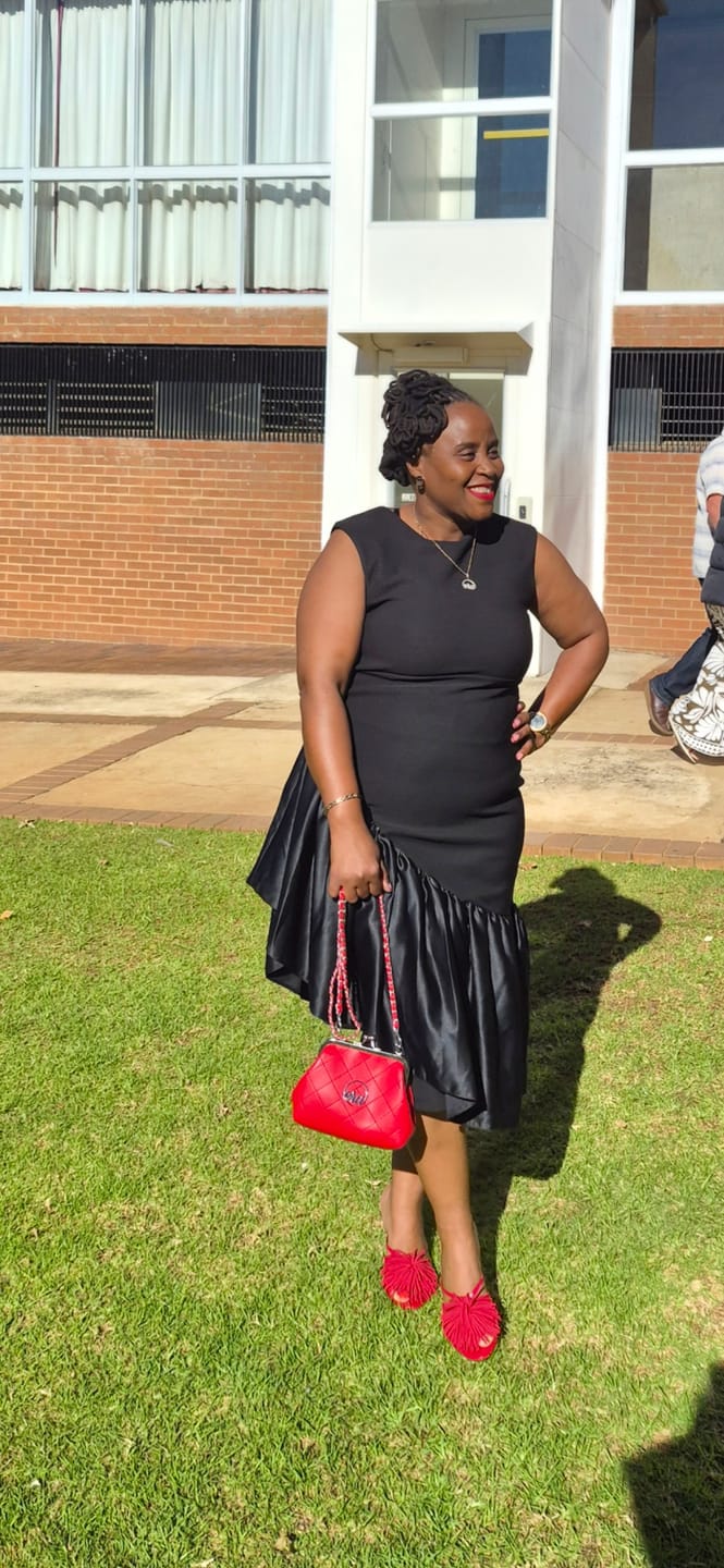 Customer photo review of ERA Mini Kisslock Chain Bag – Red