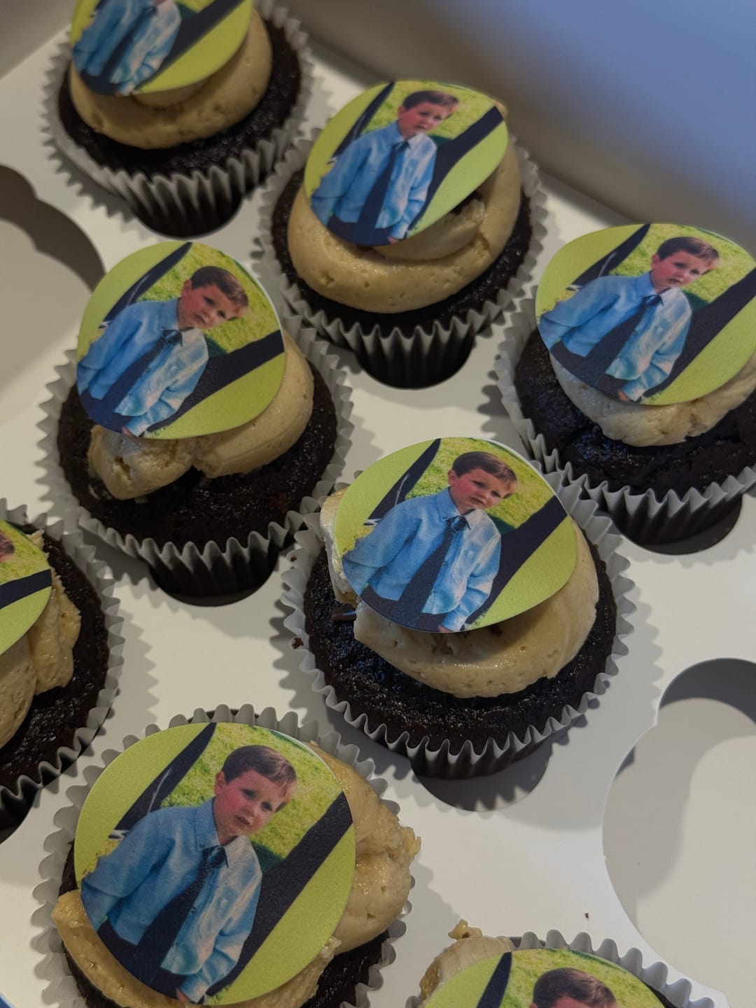 Customer photo review of 15 x 5 cm Pre-cut Standard Cupcake Custom Edible Icing Images