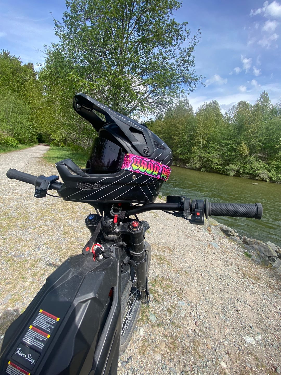 Customer photo review of The Valorie Moto/MTB Goggle - Photochromic Black Lens