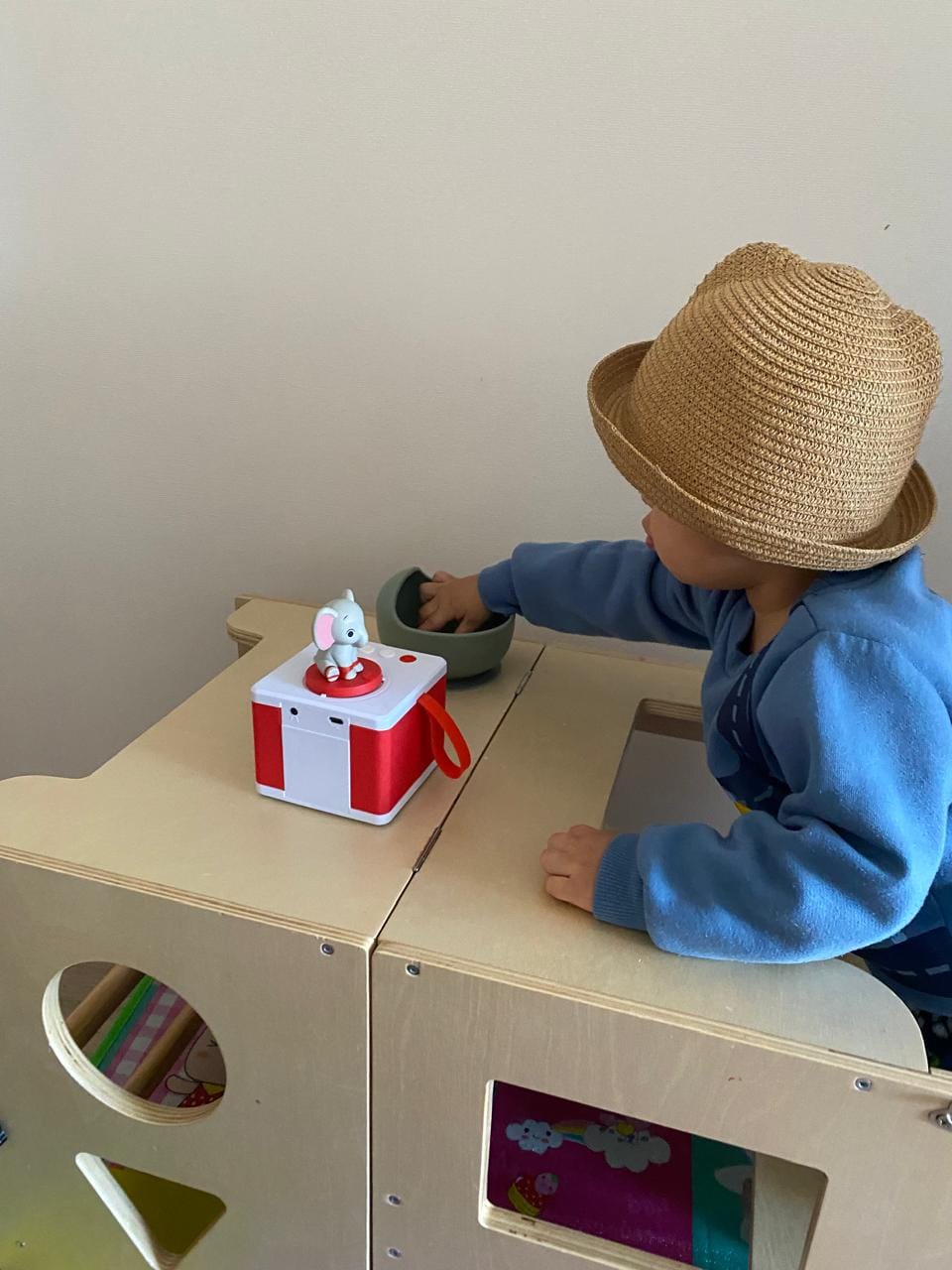 Customer photo review of Cuentacuentos Starter Set Blanco Ele el Elefante - Faba