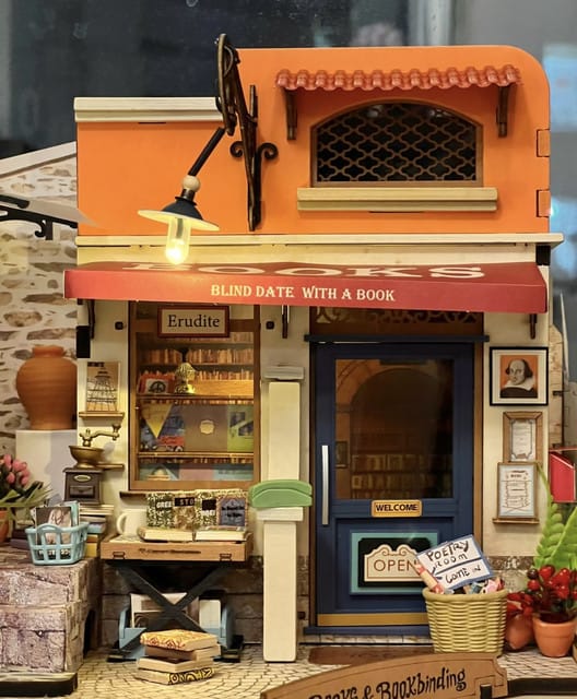 Customer photo review of Miniature House - Corner Bookstore
