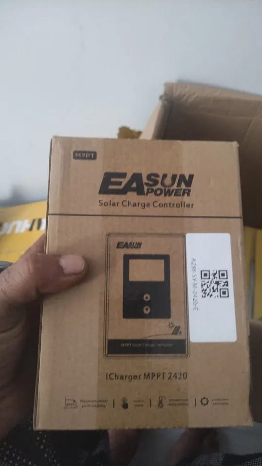 Customer photo review of Easun Power 60A MPPT Solar Charger Controller