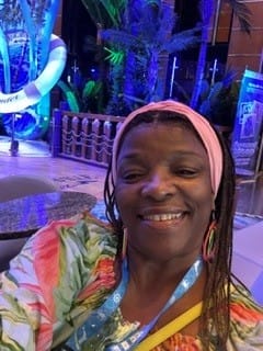 Customer photo review of Kora - Pre Bleached Human Hair Lace Lightweight Knotless Swiss HD Lace Box Braided Wig 100 Strands