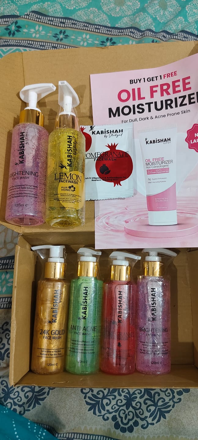 Customer photo review of Oil Free Moisturizer