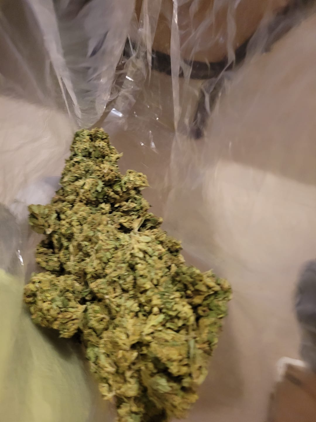 Customer photo review of Maui Wowie - 28 Grams Littles - Sativa