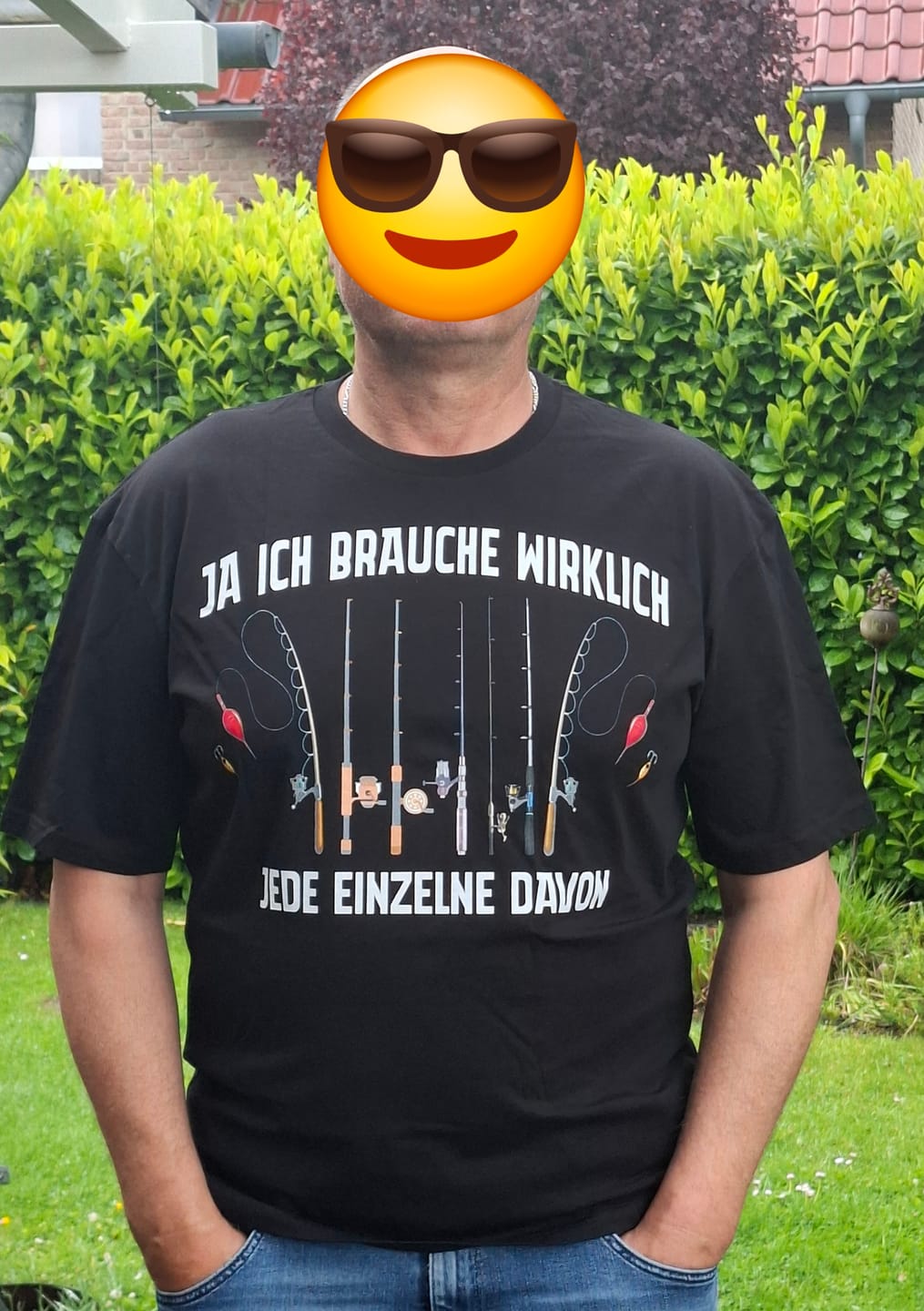 Customer photo review of Jede einzelne Angelrute - Premium T-Shirt