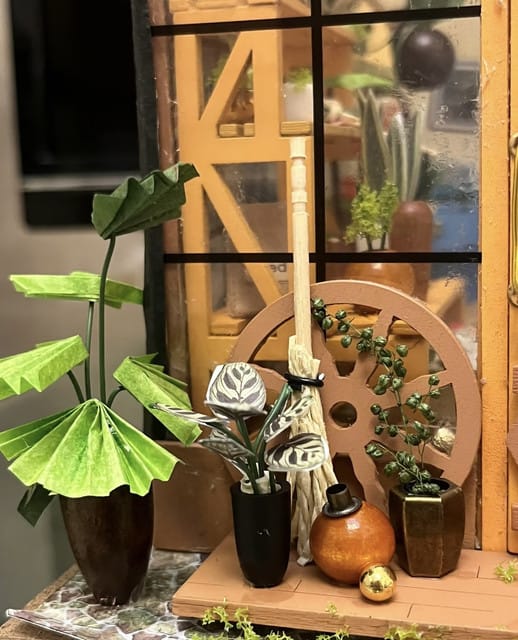 Customer photo review of Miniature House - Cathy's Flower House