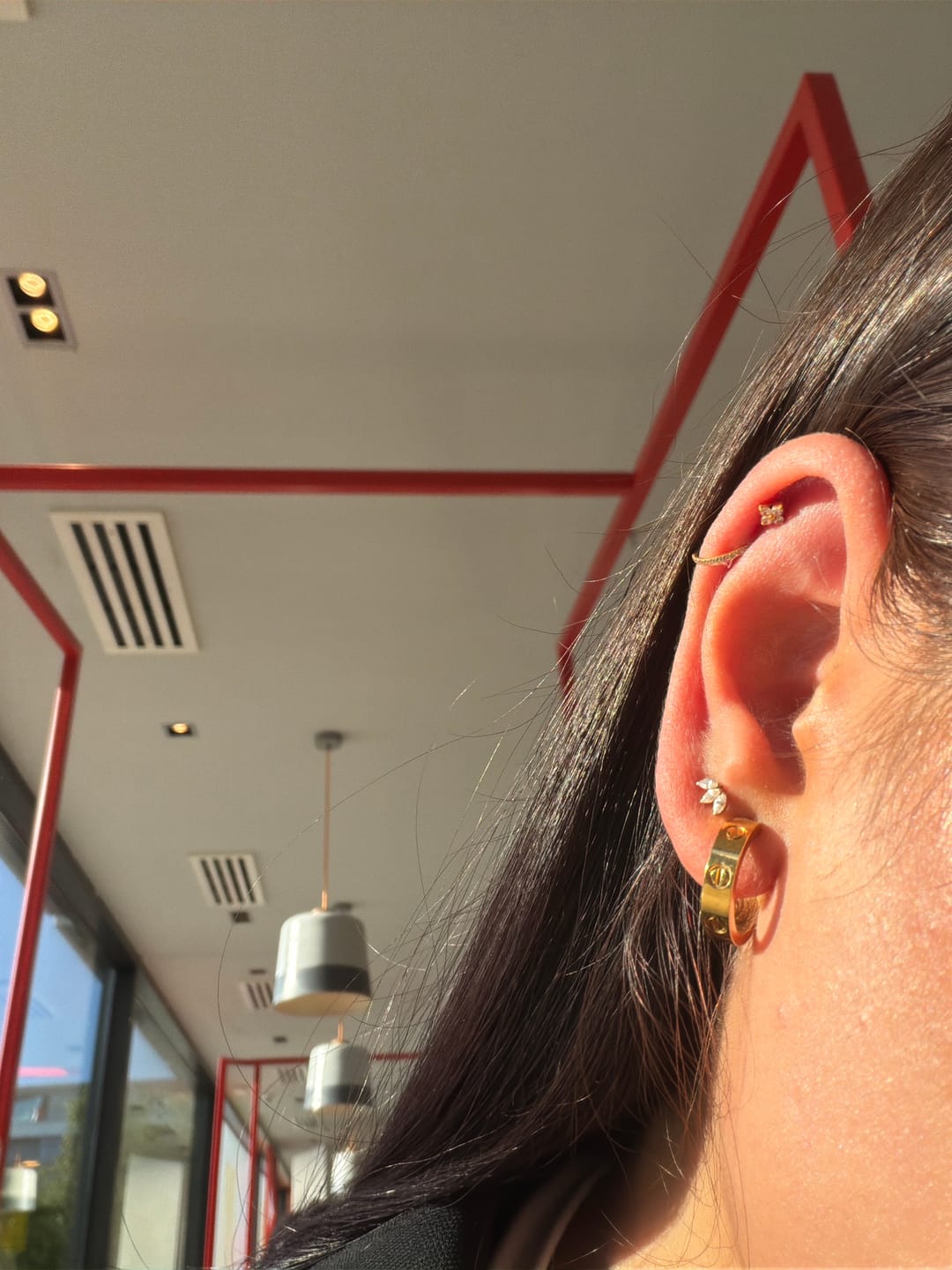 Customer photo review of Zircon Clicker | Nasen- & Ohrpiercing