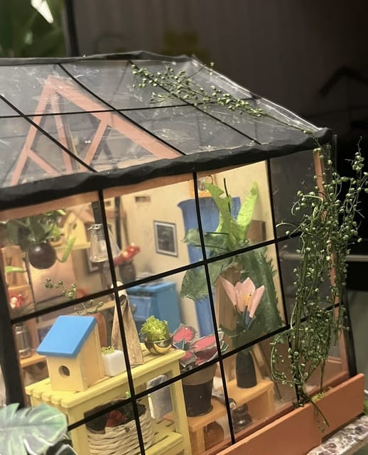 Customer photo review of Miniature House - Cathy's Flower House