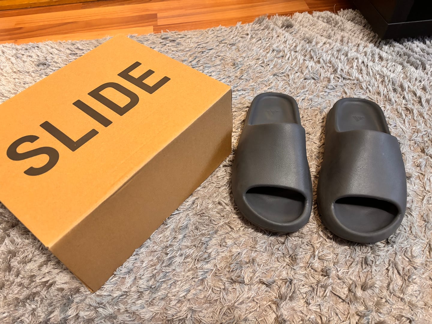 Customer photo review of Adidas Yeezy Slide Slate Grey