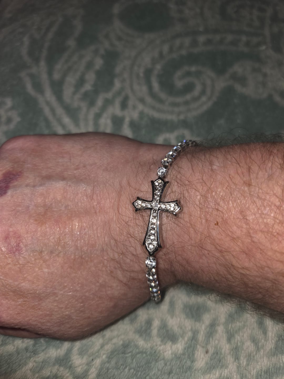 Customer photo review of FREE Today: 2-Color Elegant Zircon-Encrusted Cross Bracelet: A Symbol of Divine Grace & Elegance