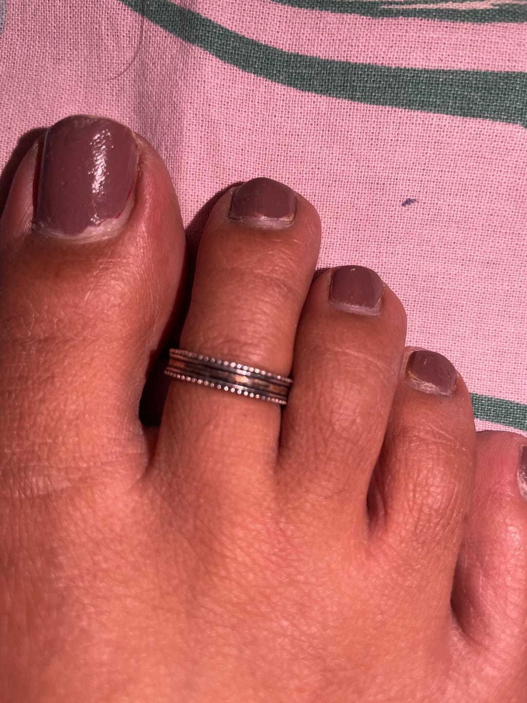 Customer photo review of Oxidised Silver Layered Bead Toe Ring
