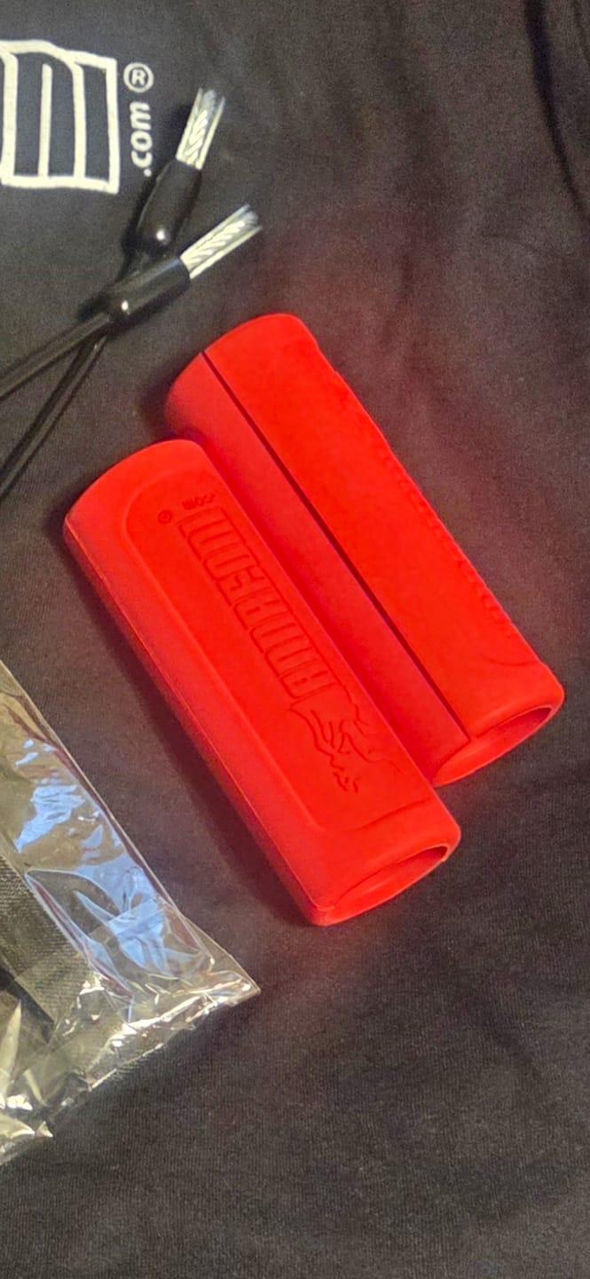 Customer photo review of Perfect Size Rubber Grips for Barbells, Dumbbells and Cable Attachments.