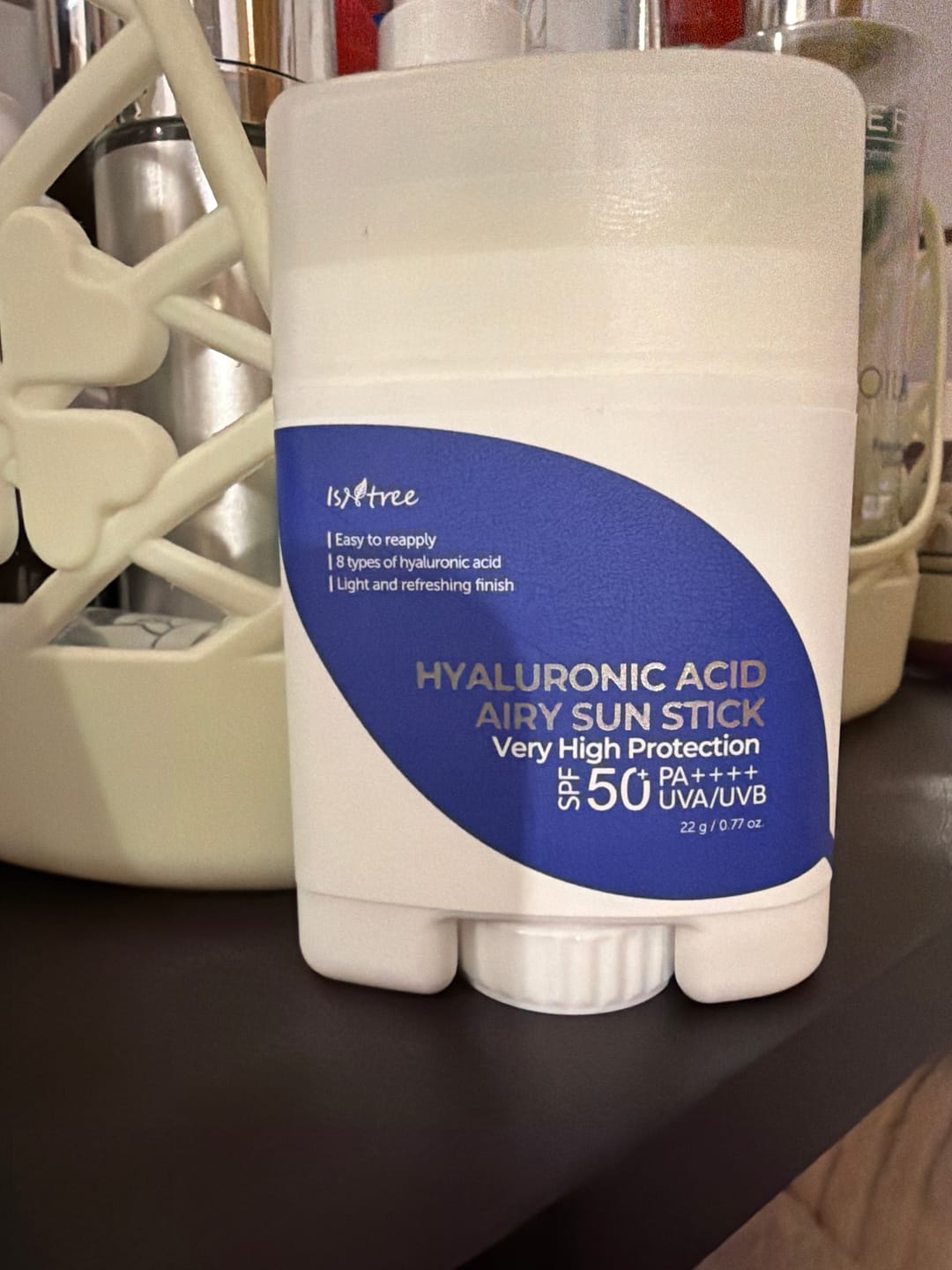 Customer photo review of Viegls saules aizsargzīmulis ar hialuronskābekli ISNTREE hyaluronic Acid Airy Sun Stick
