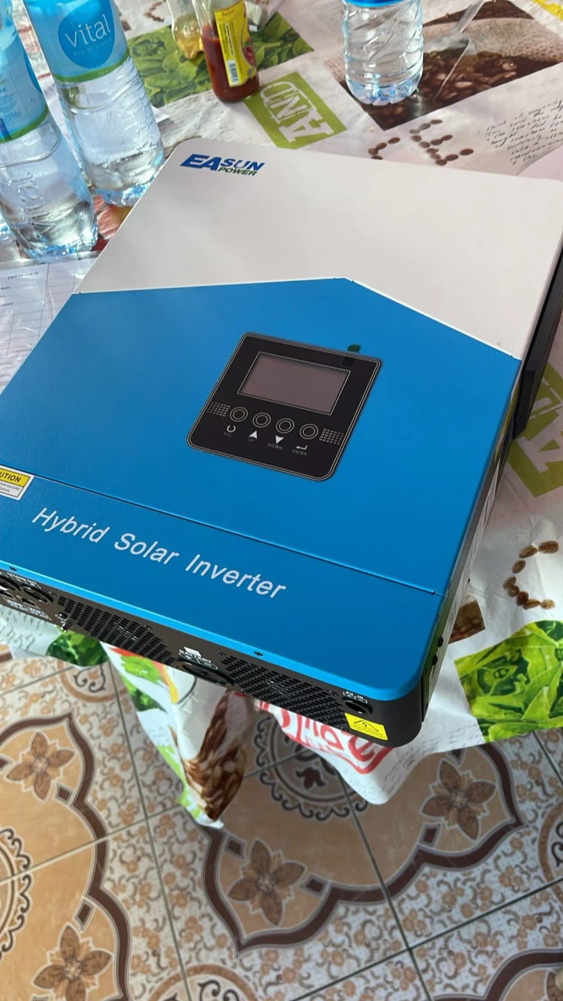 Customer photo review of Easun Power 6.2KW Solar Inverter 120A MPPT Solar Controller Built -in WiFi