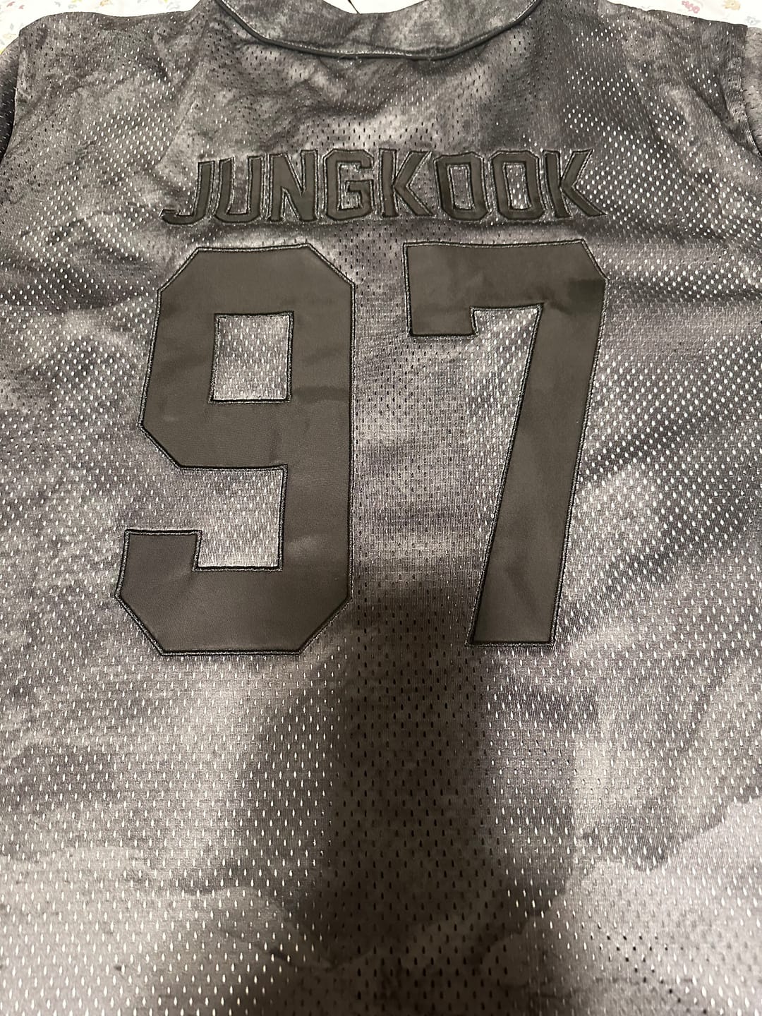 Customer photo review of [2ND PRE-ORDER] BTS - ARIRANG WORLD TOUR OFFICIAL MD S/S JERSEY