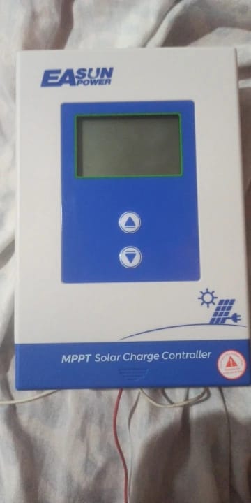 Customer photo review of Easun Power 100A MPPT  Solar Charger Controller PV Input 150VOC
