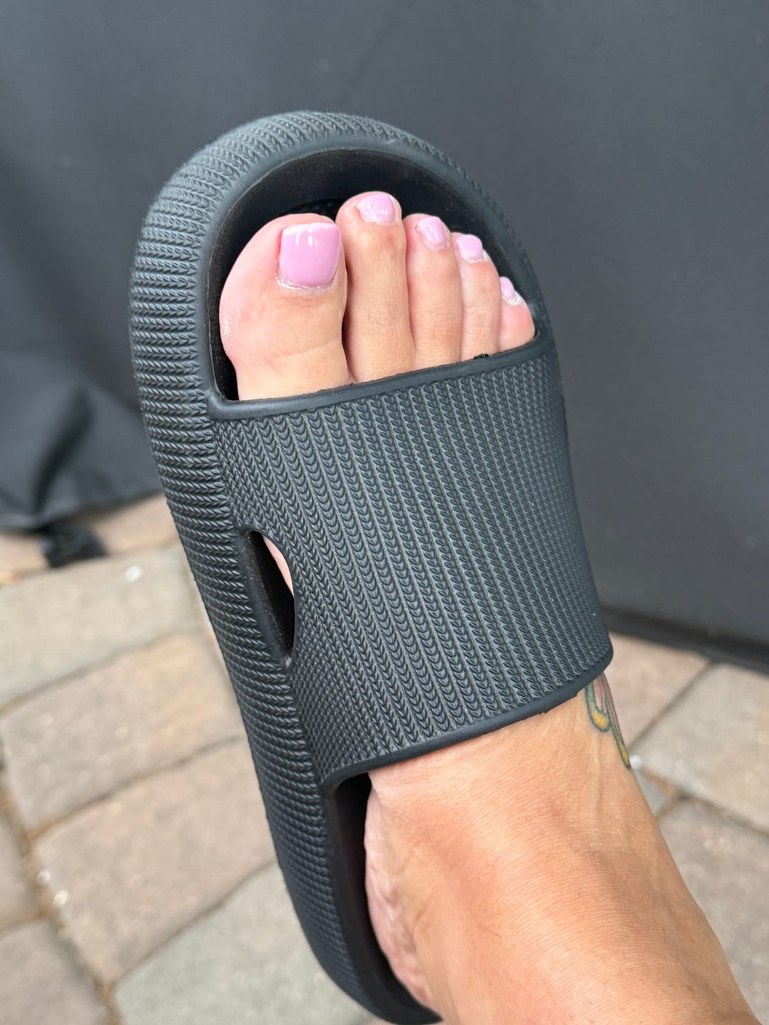 Customer photo review of Cloud Slides - Original Cushion Comfort