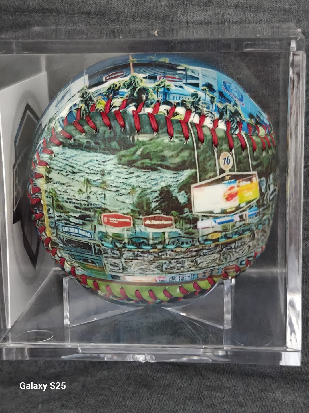 Customer photo review of BEST VALUE - Ball + Case + Stand - 4 Pack
